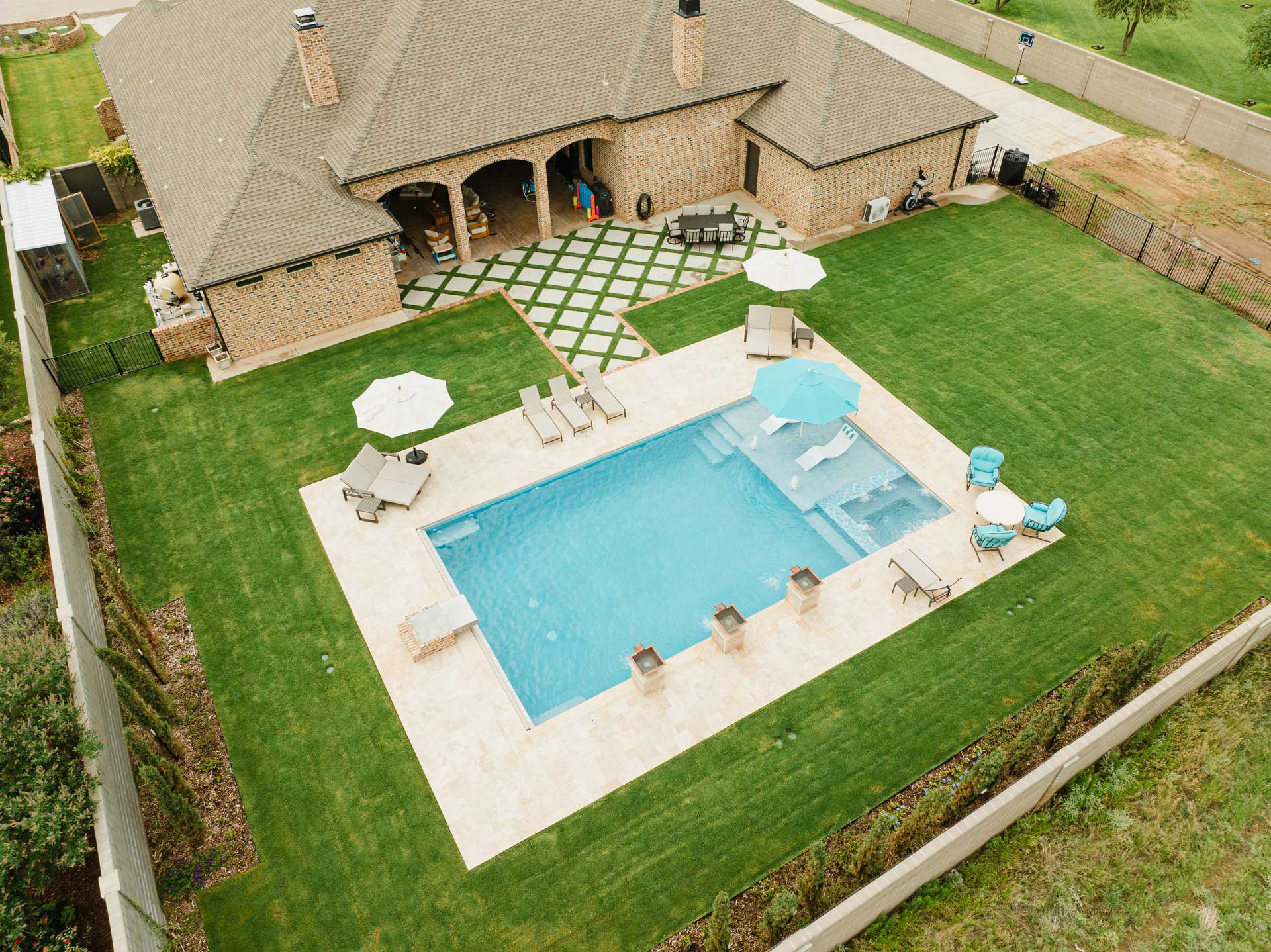 21-Royal-Manor-Dr-49